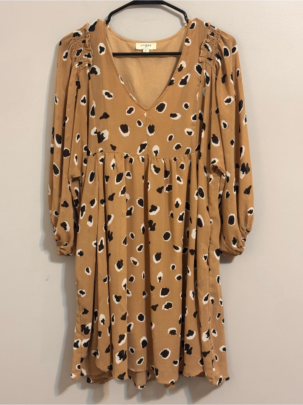 Umgee USA Leopard Print Babydoll Dress Medium Tan Black Boho V Neck